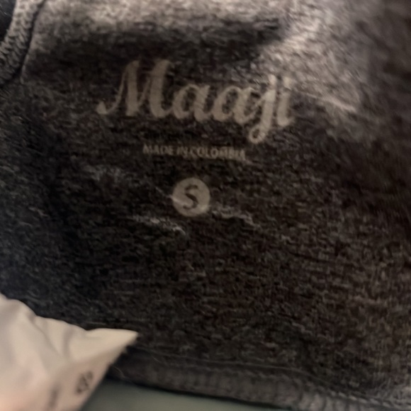 Like New worn once Maaji matching set sports bra Sz S and yoga pant Sz M - Picture 5 of 7
